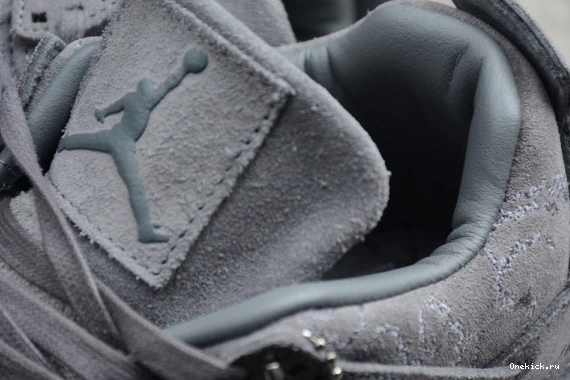 NewStyle 467 x 4“ 930155-003 KAWS Jordan Air Grey”930155-003 Cool 0525